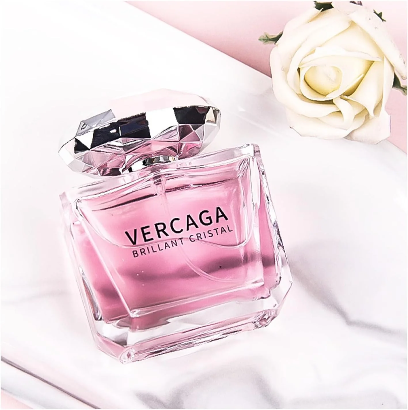 عطر زنانه ماندگار جورونب - لذت گل و میوه با رایحه پوملو، گل صد تومانی و مشک - ظرفیت فوق العاده بزرگ برای ظرافت تمام روز عطر زنانه ماندگار جورونب - لذت گل و میوه با رایحه پوملو، گل صد تومانی و مشک - ظرفیت فوق العاده بزرگ برای ظرافت تمام روز