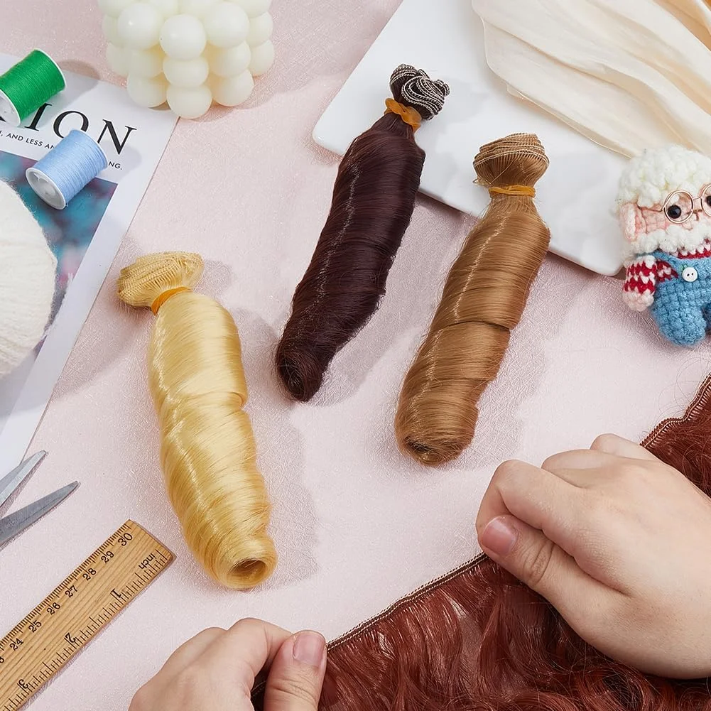 سوپرفایندینگز 10 مدل موی عروسکی لطیف، بافت موی عروسکی DIY، لوازم جانبی کاردستی موی عروسکی، کلاه گیس عروسکی، موی صاف عروسکی، اکستنشن موی عروسکی، لوازم هنری ساخت عروسک