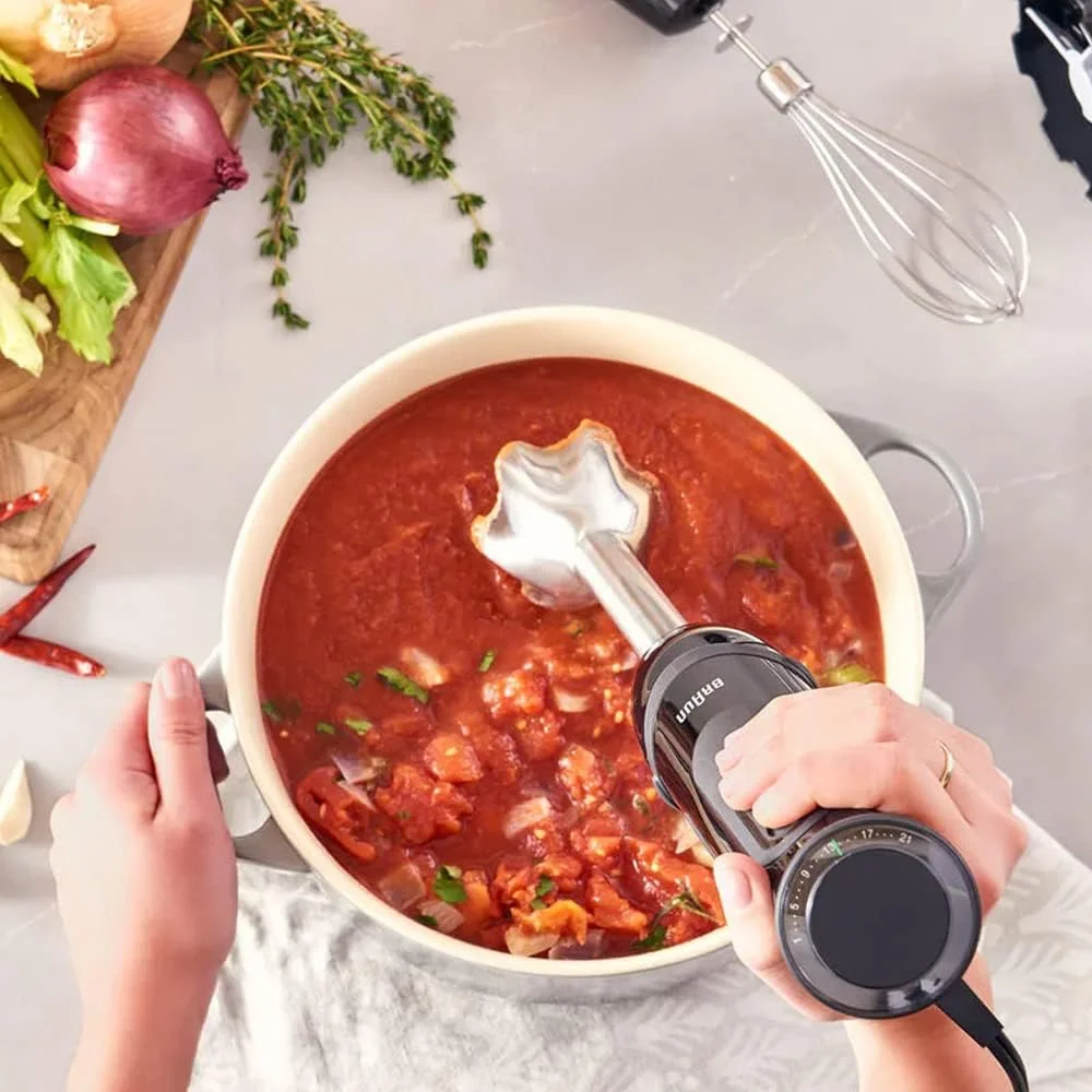 مخلوط کن دستی براون Multiquick 5، 1000 وات، 21 سرعت، پردازنده غذایی 1.5 لیتری، خردکن 500 میلی لیتری، همزن، لیوان، کنترل پاشش، فناوری PowerBell Plus، MQ 5285 - مشکی