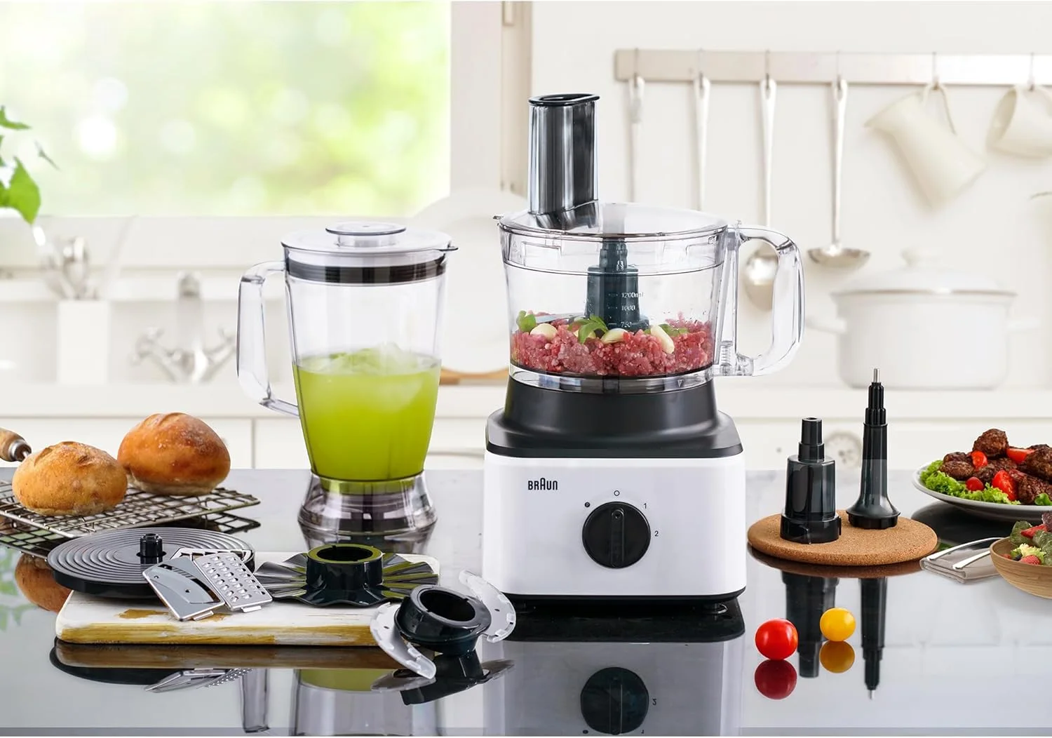 غذاساز 8 در 1 براون، 750 وات، ظرفیت کاسه 2.1 لیتر، ظرفیت مخلوط کن 1.8 لیتر، دکمه 2 سرعته و پالس، خرد کردن، ورقه کردن، رنده کردن، هم زدن و پوره کردن - FP 0132 سفید