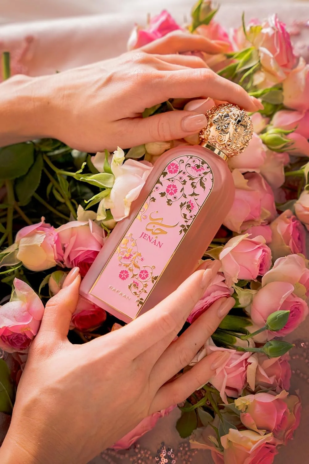 عطر زنانه رافان جنان از لا پرفیوم گالریا | ادو پرفیوم گلی برای زنان | یک اسپری و تمام نگاه ها به شما | ماندگاری طولانی 100 میلی لیتر