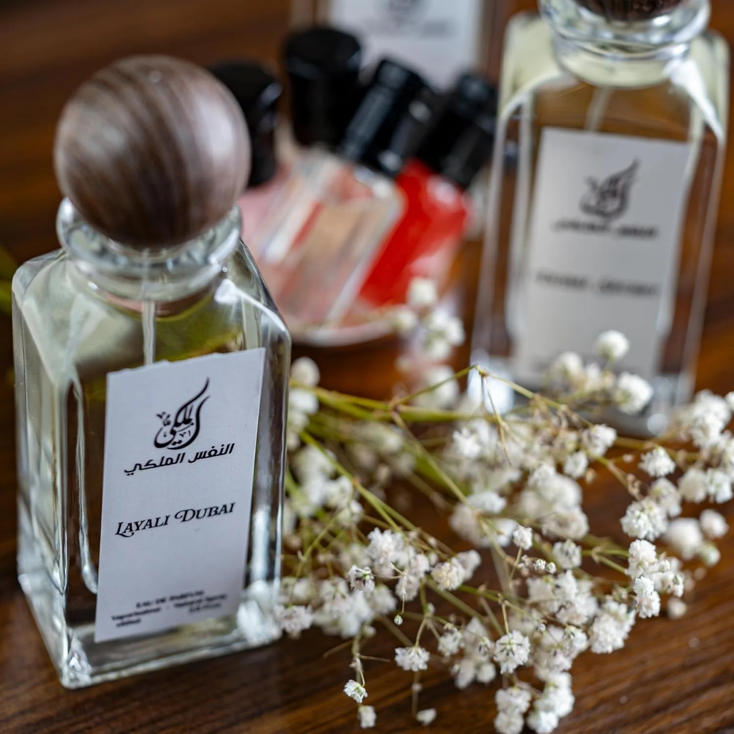 جعبه هدیه عطر النفس الملکی دبی - مجموعه عطر لوکس 3 عددی | رایحه های عود و شرقی ظریف | هدیه ایده آل برای مردان و زنان (رایحه های عود) جعبه هدیه عطر النفس الملکی دبی - مجموعه عطر لوکس 3 عددی | رایحه های عود و شرقی ظریف | هدیه ایده آل برای مردان و زنان (رایحه های عود)