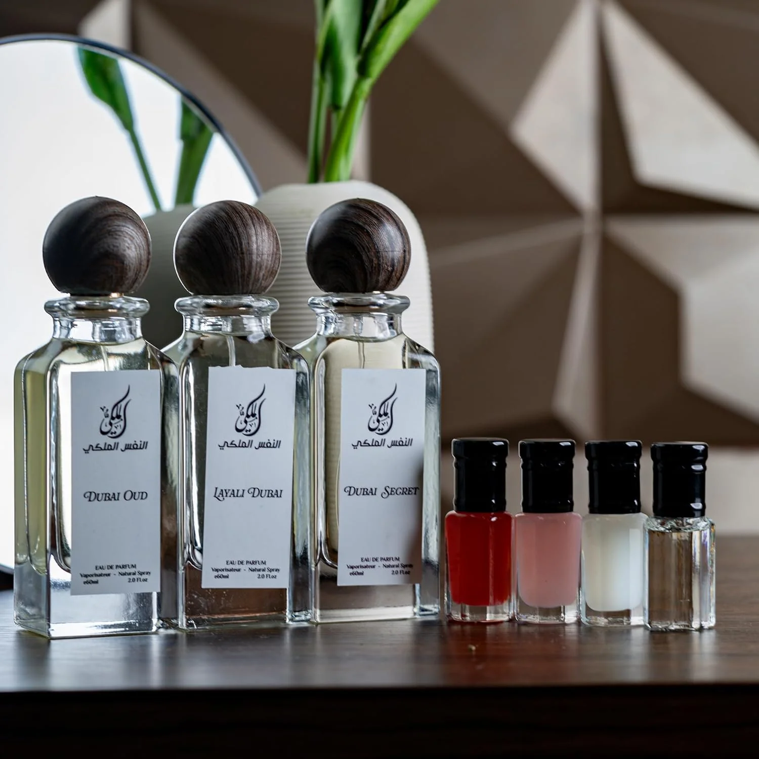 جعبه هدیه عطر النفس الملکی دبی - مجموعه عطر لوکس 3 عددی | رایحه های عود و شرقی ظریف | هدیه ایده آل برای مردان و زنان (رایحه های عود) جعبه هدیه عطر النفس الملکی دبی - مجموعه عطر لوکس 3 عددی | رایحه های عود و شرقی ظریف | هدیه ایده آل برای مردان و زنان (رایحه های عود)