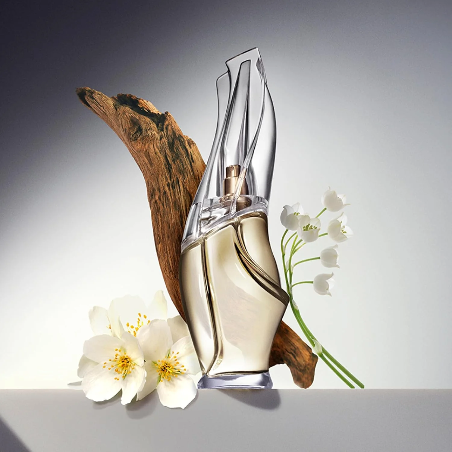 ست هدیه سه تکه زنانه دونا کاران Cashmere Mist Eau de Parfum Everything Cashmere - اسپری عطر 100 میلی لیتر، اسپری عطر مینی لوکس 5 میلی لیتر و لوسیون بدن 100 میلی لیتر