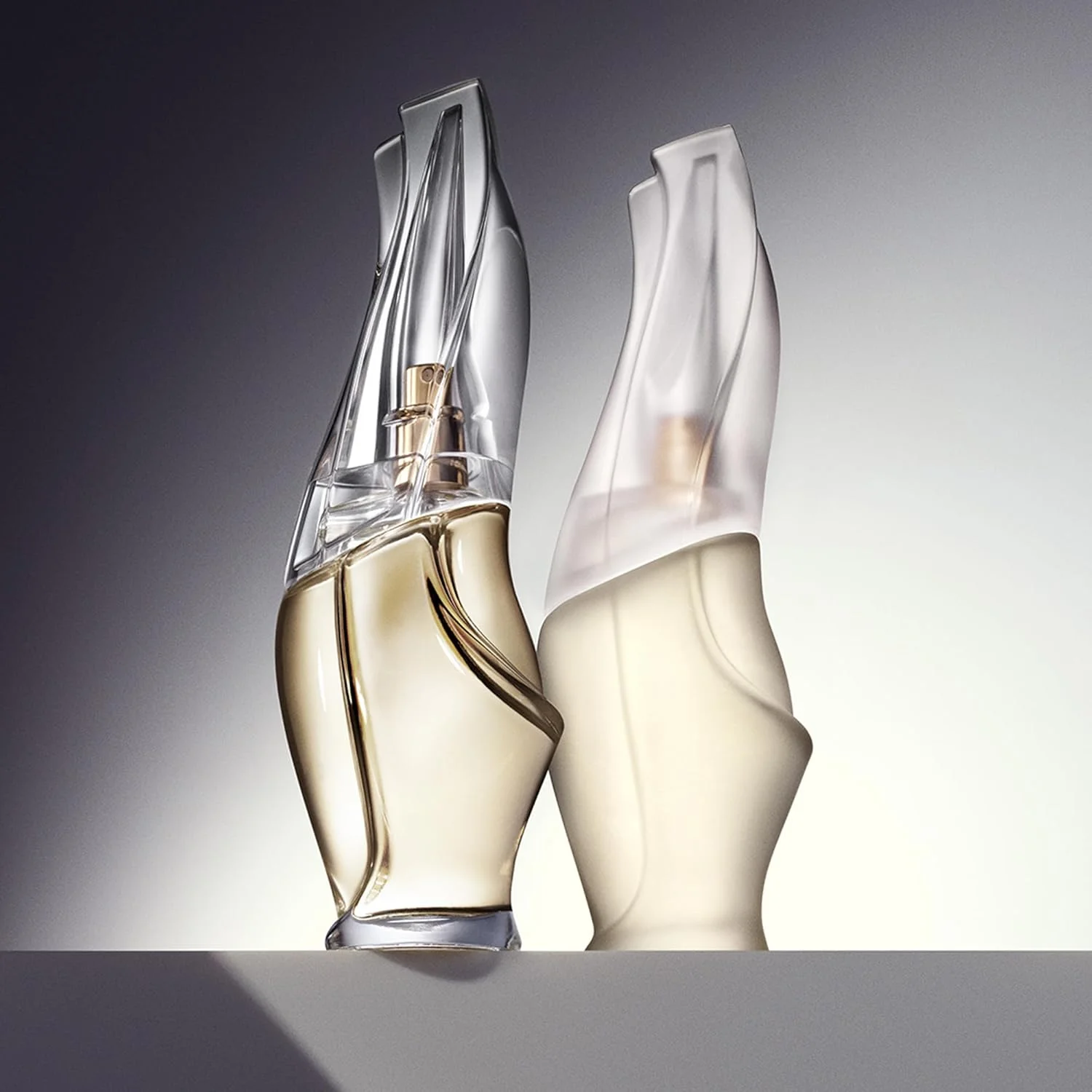 ست هدیه سه تکه زنانه دونا کاران Cashmere Mist Eau de Parfum Everything Cashmere - اسپری عطر 100 میلی لیتر، اسپری عطر مینی لوکس 5 میلی لیتر و لوسیون بدن 100 میلی لیتر