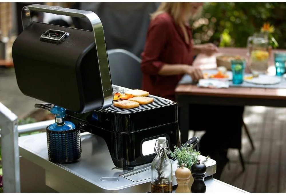 باربیکیو گازی قابل حمل Campingaz BBQ Attitude 2 Go Blk باربیکیو گازی قابل حمل Campingaz BBQ Attitude 2 Go Blk