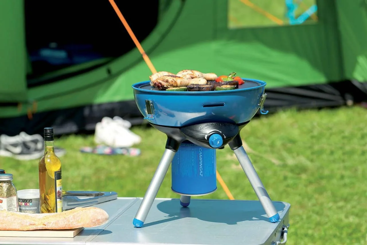 اجاق گاز و گریل کمپینگاز مدل Party Grill، باربیکیو قابل حمل همه کاره، به همراه تابه، شبکه و نگهدارنده تابه، مشکی اجاق گاز و گریل کمپینگاز مدل Party Grill، باربیکیو قابل حمل همه کاره، به همراه تابه، شبکه و نگهدارنده تابه، مشکی