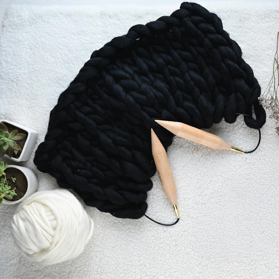 میل بافتنی دایره ای ثابت KnitPro KP35374 Basix، چوب درخت توس، 120 سانتی متر × 25 میلی متر میل بافتنی دایره ای ثابت KnitPro KP35374 Basix، چوب درخت توس، 120 سانتی متر × 25 میلی متر