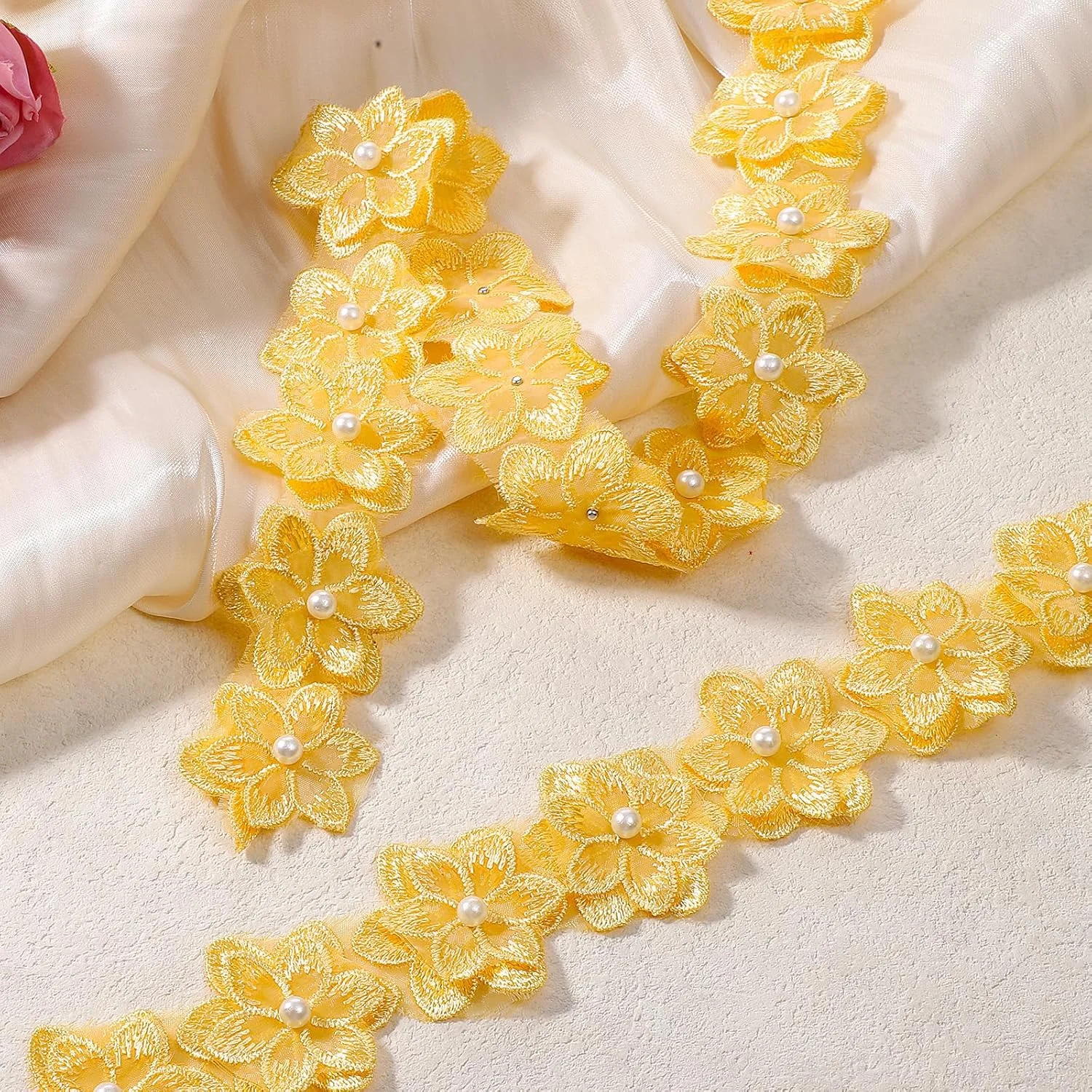 نوار توری گل سه بعدی پلی استر 2 یاردی، نوار توری گل زرد، اپلیکه گلدوزی شده برای دوخت لباس عروسی، تزئین لباس DIY، لوازم صنایع دستی، دکوراسیون نوار توری گل سه بعدی پلی استر 2 یاردی، نوار توری گل زرد، اپلیکه گلدوزی شده برای دوخت لباس عروسی، تزئین لباس DIY، لوازم صنایع دستی، دکوراسیون