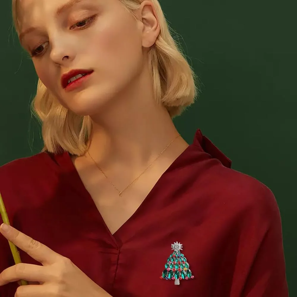 سنجاق سینه طرح درخت کریسمس با نگین های سبز، سنجاق یقه، سنجاق ستاره کریستالی زیبا، سنجاق تزئینی جشنواره، گیره، ژاکت، کلاه، روسری، لباس، کت و شلوار، لوازم تزئینی لباس، سنجاق سینه جواهرات ظریف کریسمس، هدیه