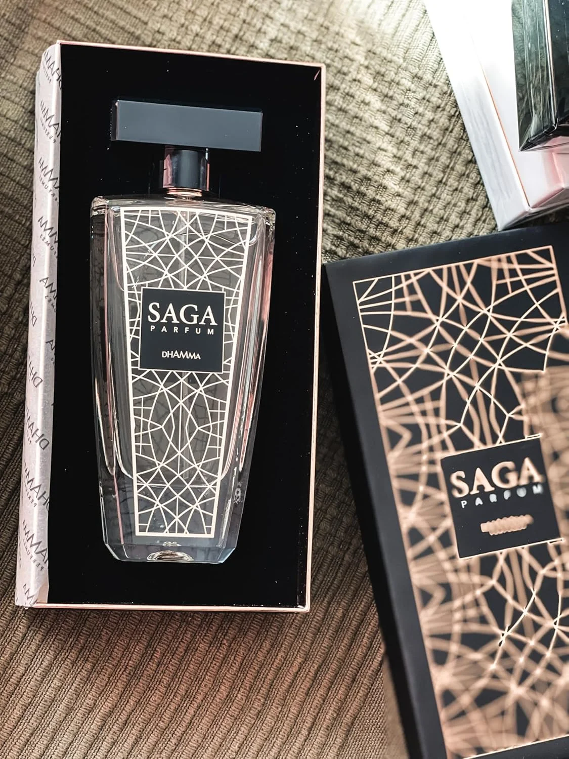 عطر زنانه AMD Perfumes Saga - هدیه کلاسیک برای زنان - رایحه های ماندگار زنانه با ترکیبی از نت های گل رز و مشک ادو پرفیوم EDP 100ml