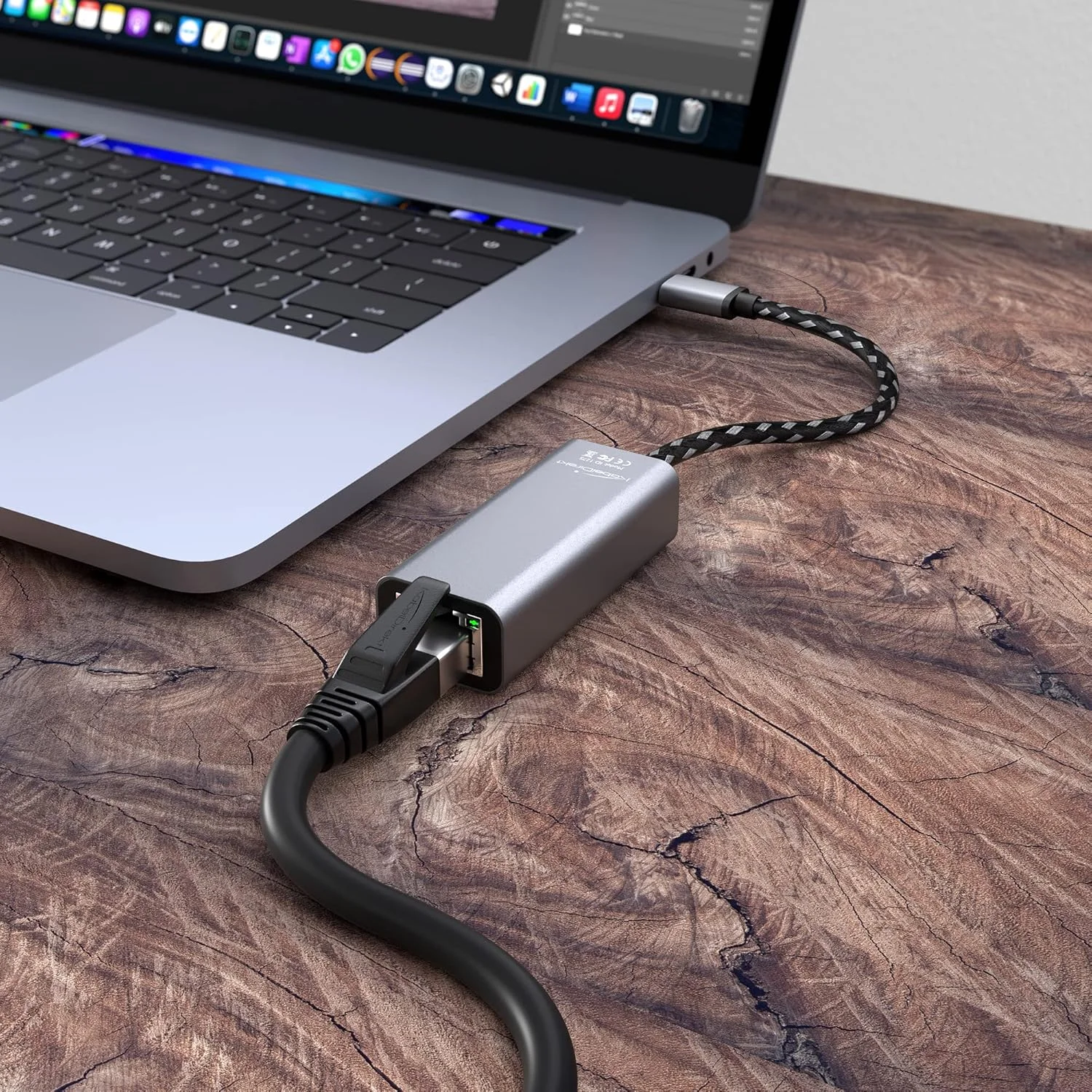 آداپتور USB C به اترنت با بدنه فلزی مقاوم در برابر شکستگی (USB-C نر به RJ45 LAN ماده، اتصال شبکه/اینترنت پایدار برای نوت بوک/MacBook/تبلت با سرعت 1 گیگابیت بر ثانیه، کابل 10 سانتی متری) توسط CableDirect