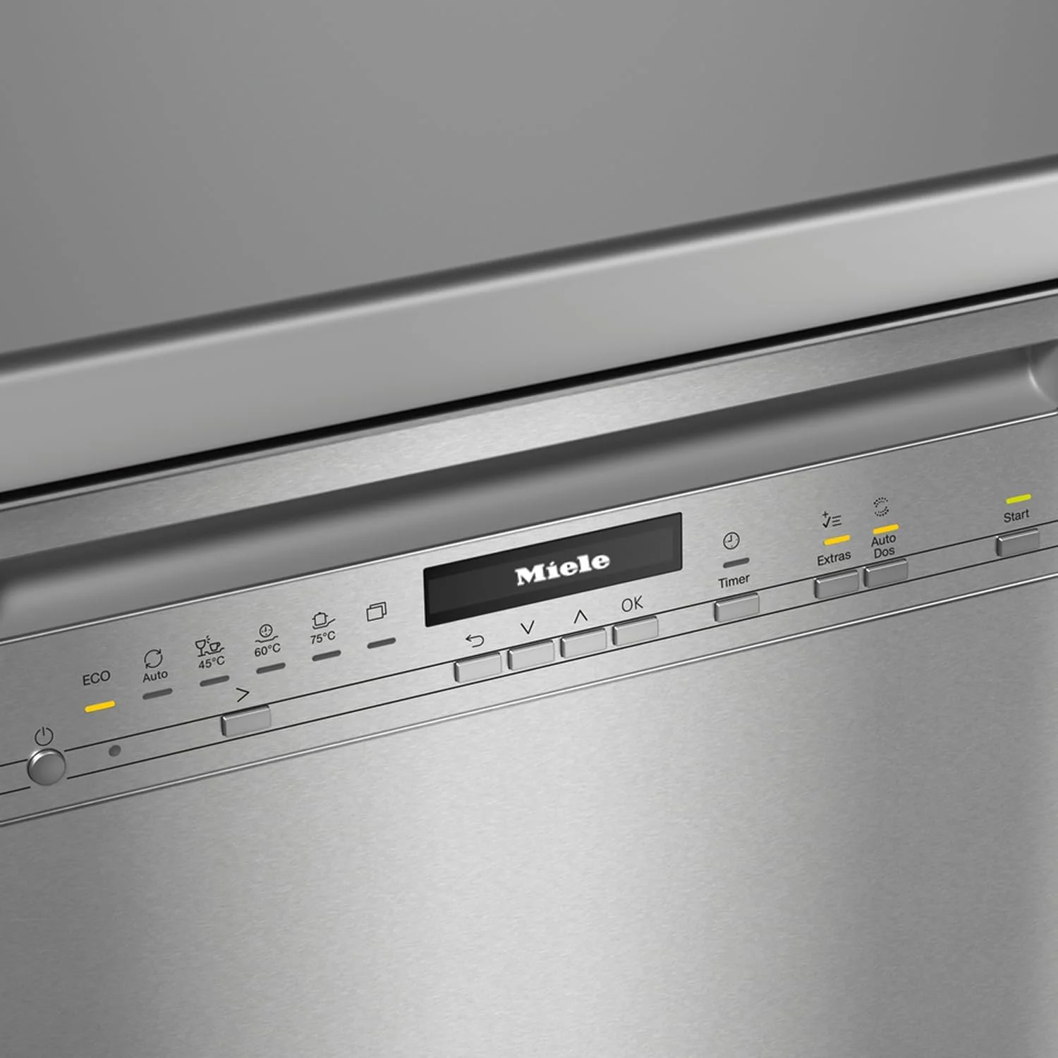 ماشین ظرفشویی ایستاده Miele G 7130 SC AutoDos با توزیع خودکار، خشک کن AutoOpen، ComfortClose و سینی 3D MultiFlex، نمای CleanSteel
