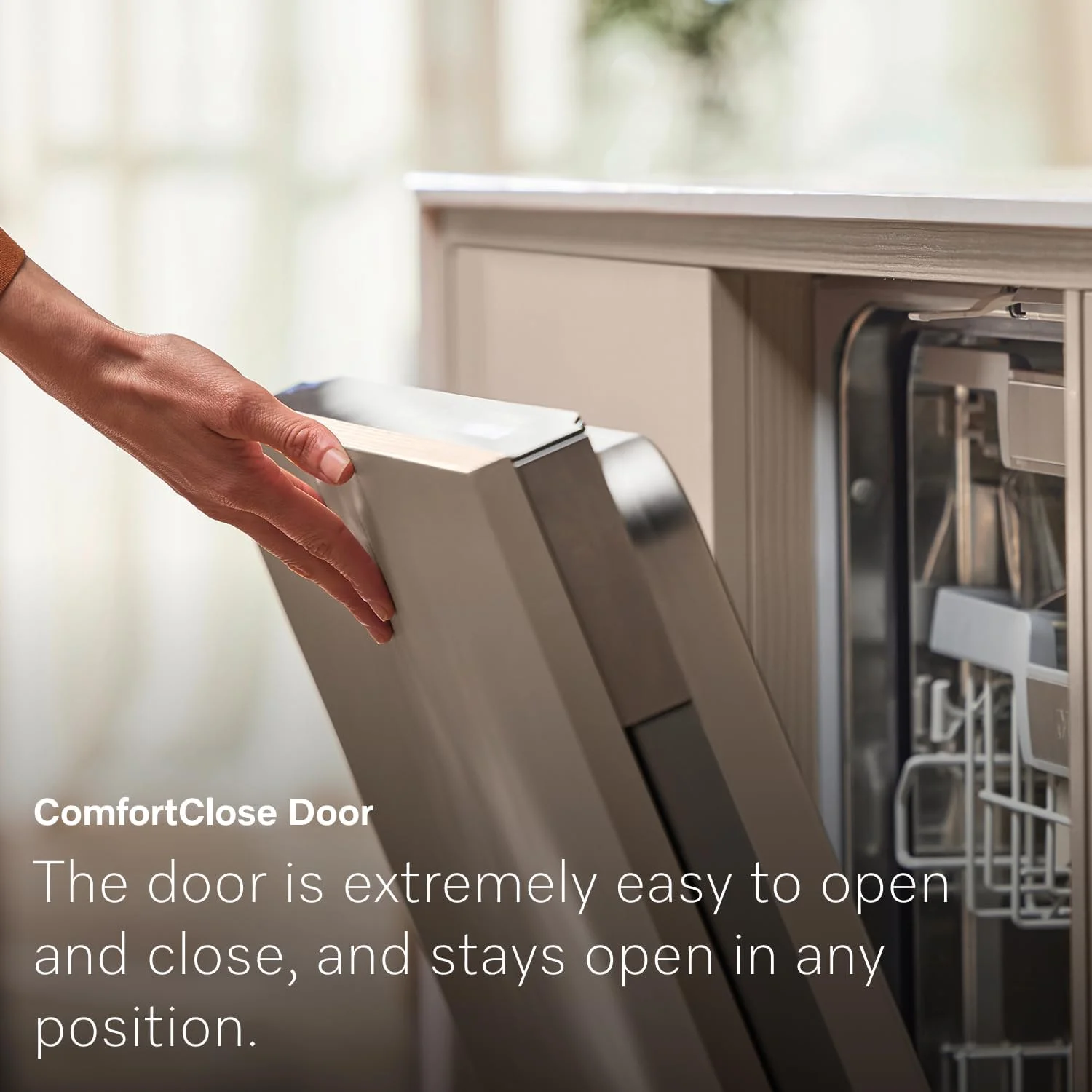 ماشین ظرفشویی ایستاده Miele G 7130 SC AutoDos با توزیع خودکار، خشک کن AutoOpen، ComfortClose و سینی 3D MultiFlex، نمای CleanSteel