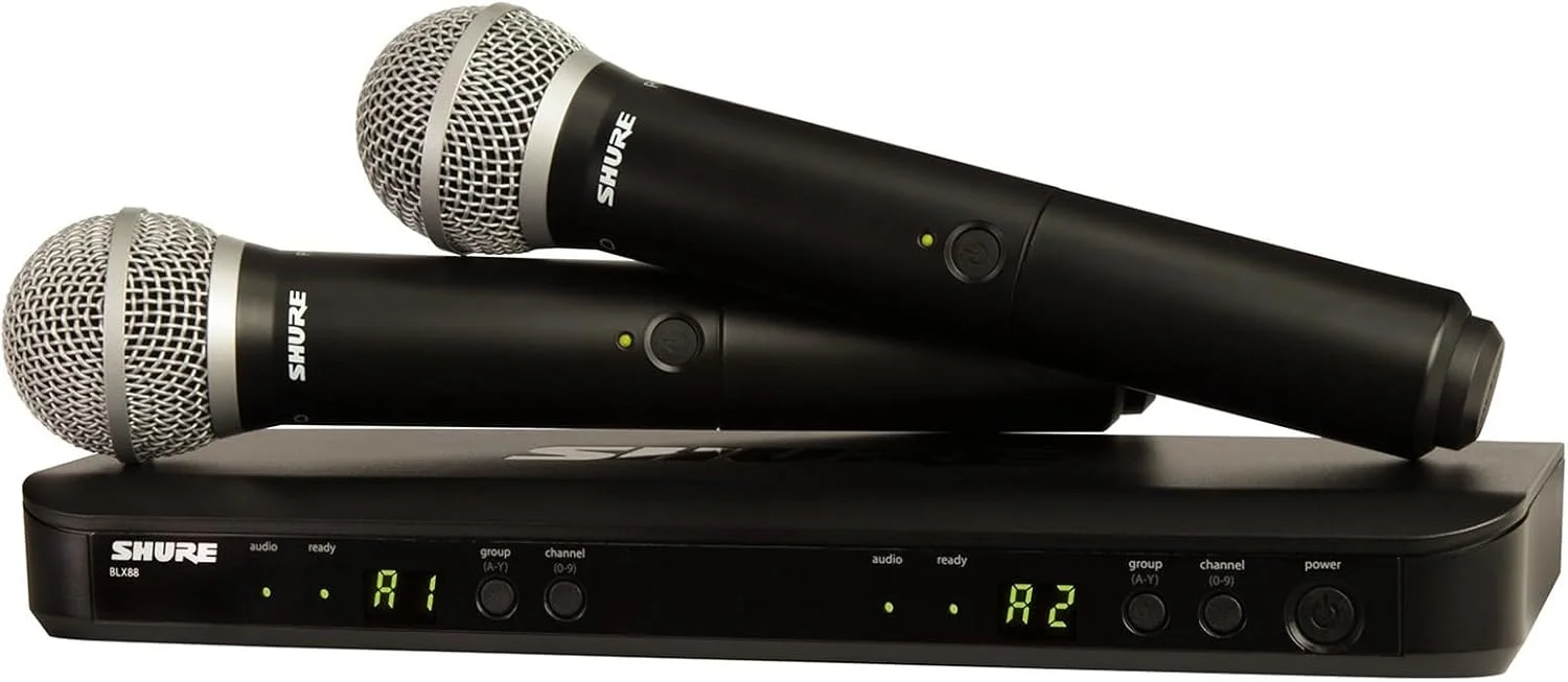 سیستم میکروفون بی سیم Shure BLX288/PG58 برای دو اجرا کننده با گیرنده دو کاناله BLX88 و دو فرستنده دستی BLX2 با کپسول های میکروفون PG58 برای وکال اصلی و پشتیبان - باند H11