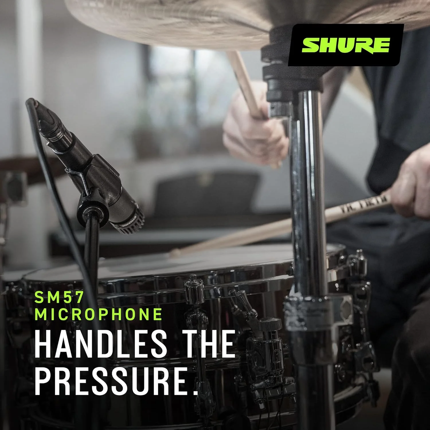 میکروفون ساز Shure SM57، دینامیک، کاردیوئید، آماده استودیو، برای اجرای زنده ساز و ضبط صدای حرفه ای، مشکی میکروفون ساز Shure SM57، دینامیک، کاردیوئید، آماده استودیو، برای اجرای زنده ساز و ضبط صدای حرفه ای، مشکی