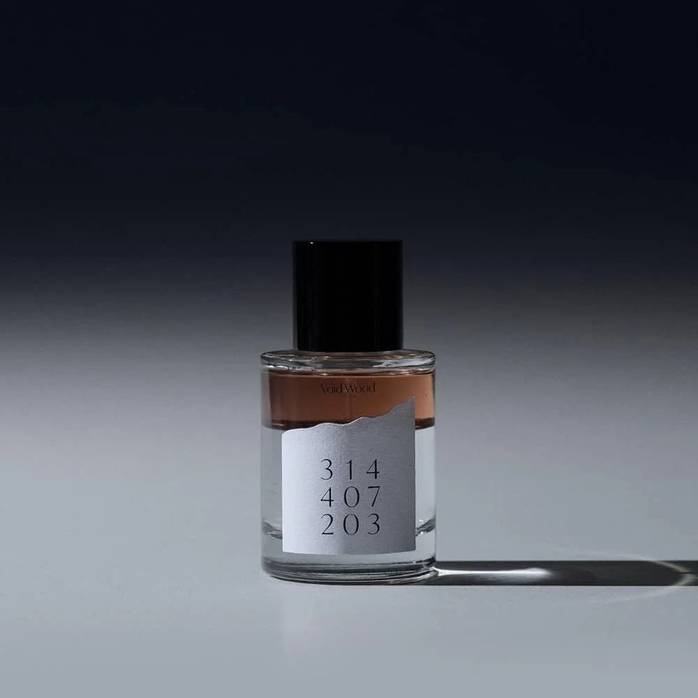 ادو پرفیوم A'ddict - Void Wood، عطر بر پایه آب، رایحه برگ سبز، یاس و چوب سدر برای آقایان و بانوان، 50 میلی لیتر