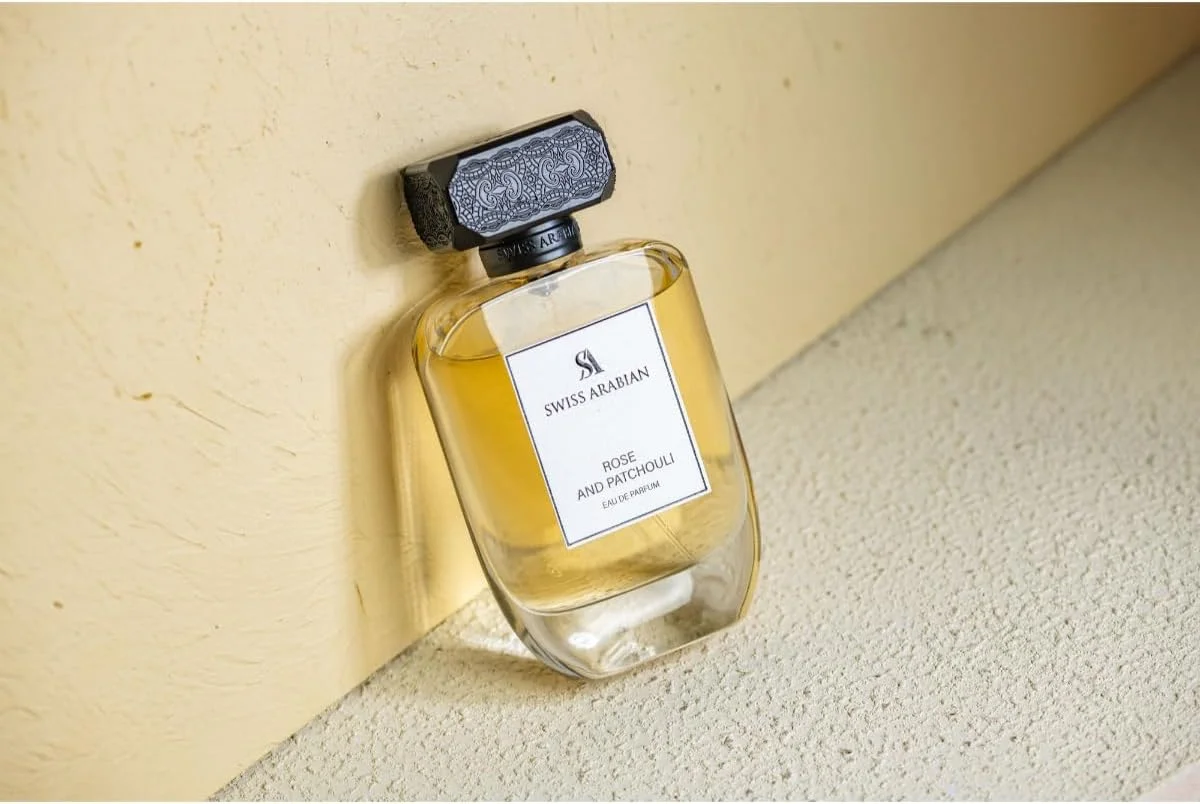 عطر زنانه رز و پچولی سوئیس عربین ادو پرفیوم 100 میلی لیتر عطر زنانه رز و پچولی سوئیس عربین ادو پرفیوم 100 میلی لیتر