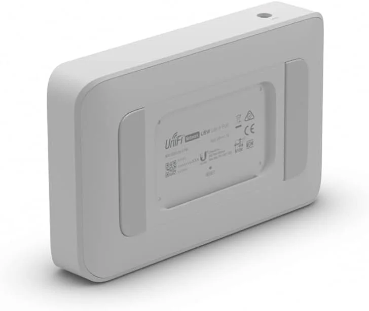 سوییچ مدیریتی لایه 2 گیگابیتی اترنت 8 پورت PoE یوبیکیوتی نتورکس UniFi Switch Lite 8 PoE (10/100/1000) با قابلیت Power over Ethernet (PoE) - سفید