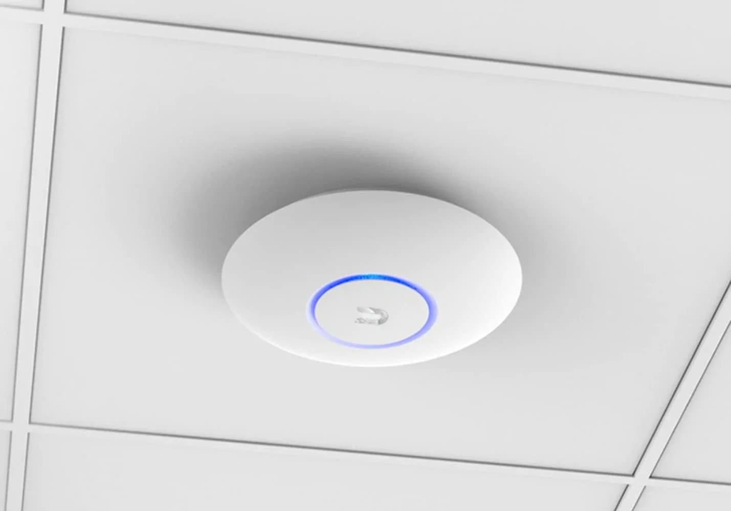 اکسس پوینت وایرلس دوال رادیو یوبیکیوتی یونیفای UAP-AC PRO - 802.11 a/b/g/n/r/k/v/ac، سفید