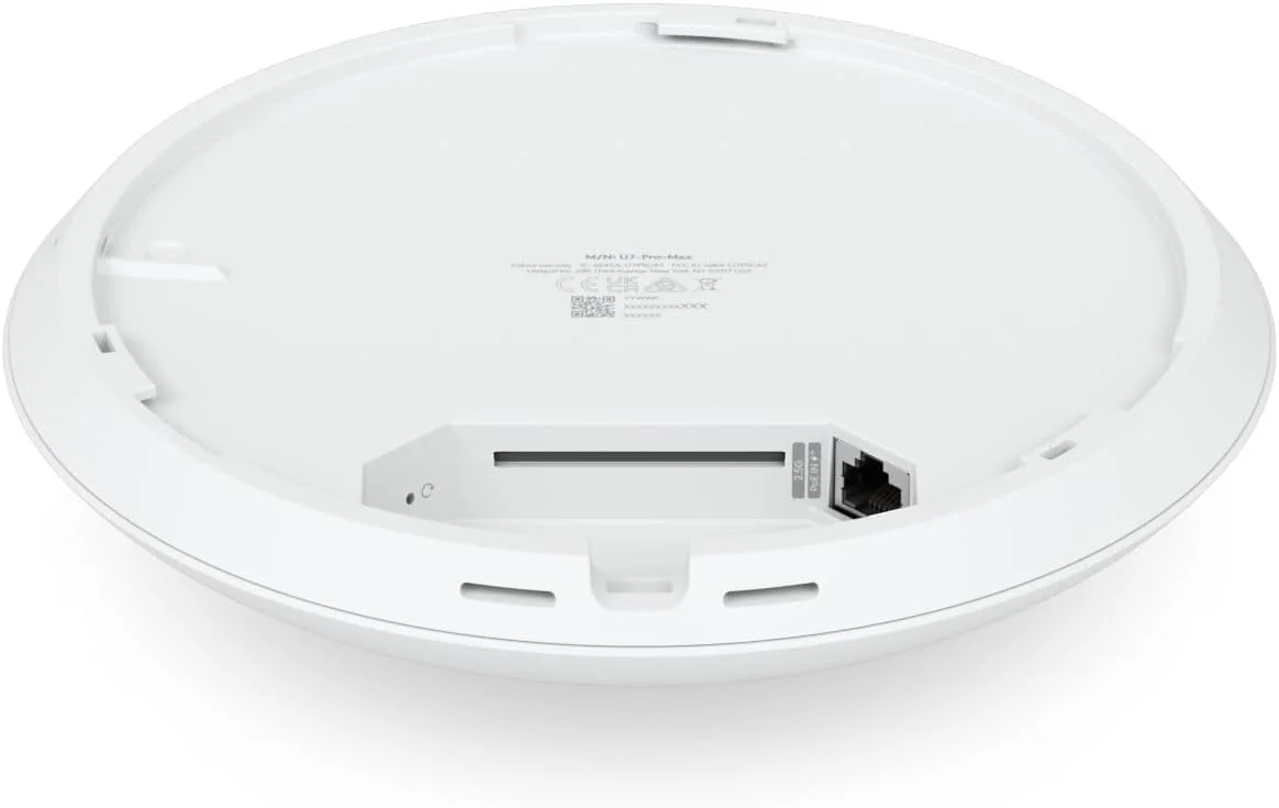 اکسس پوینت داخلی وای فای 7 یوبیکیوتی نتورکس UniFi U7 Pro MAX - پشتیبانی از 300+ کلاینت، طراحی فولاد SGCC، سفید