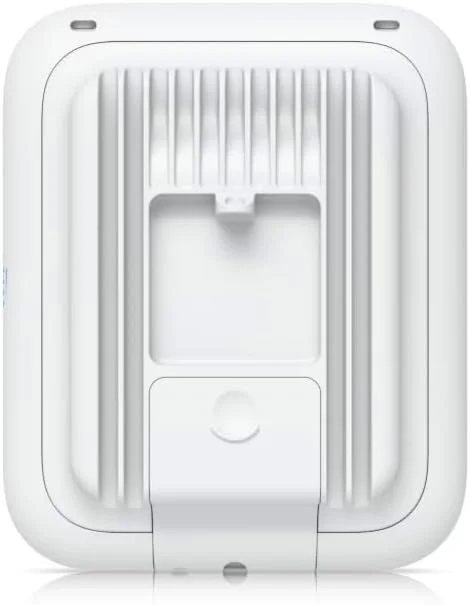 تقویت کننده بی سیم سه بانده یوبی کویتی U7 Pro IEEE 802.11n/ac/ax/be/v/r/k با سرعت 8.60 گیگابیت بر ثانیه - مناسب فضای باز
