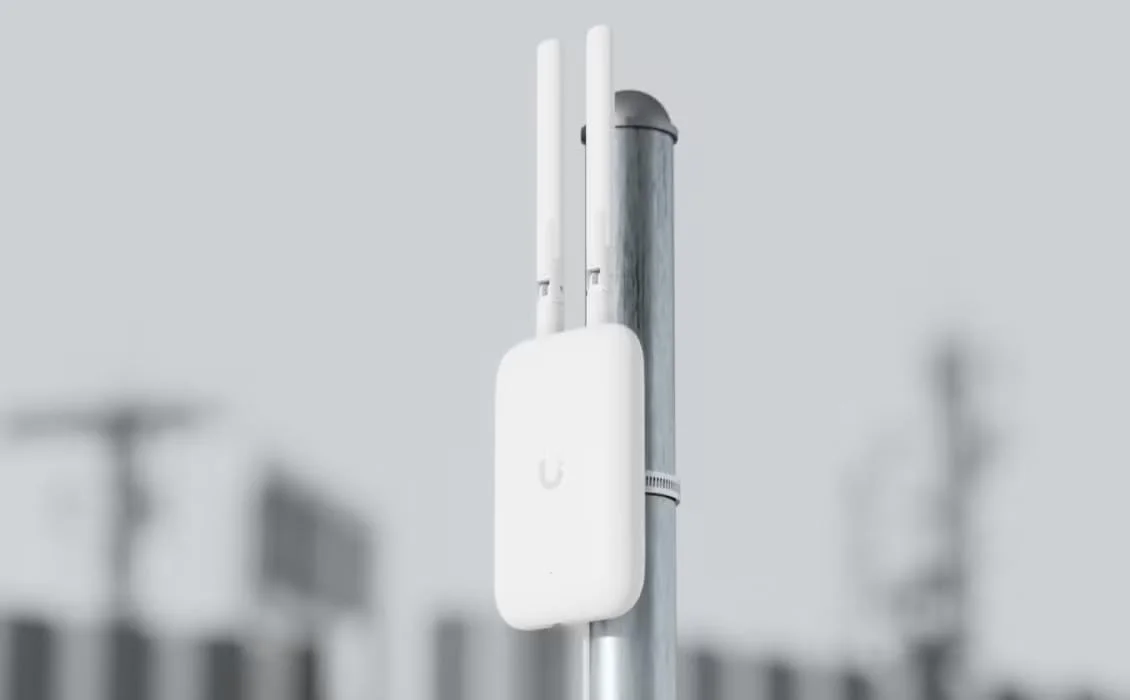 اکسس پوینت چندکاره Ubiquiti Networks UniFi مدل Swiss Army Knife Ultra (UK-Ultra)
