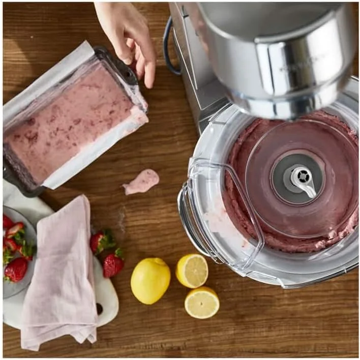 دستگاه بستنی ساز و دسر یخ زده کنوود Glacier مدل KAX71.000WH، مناسب برای تهیه سوربت و ماست یخ زده، قابل اتصال به غذاسازهای Chef، ظرفیت 1 لیتر، پلاستیکی، سفید