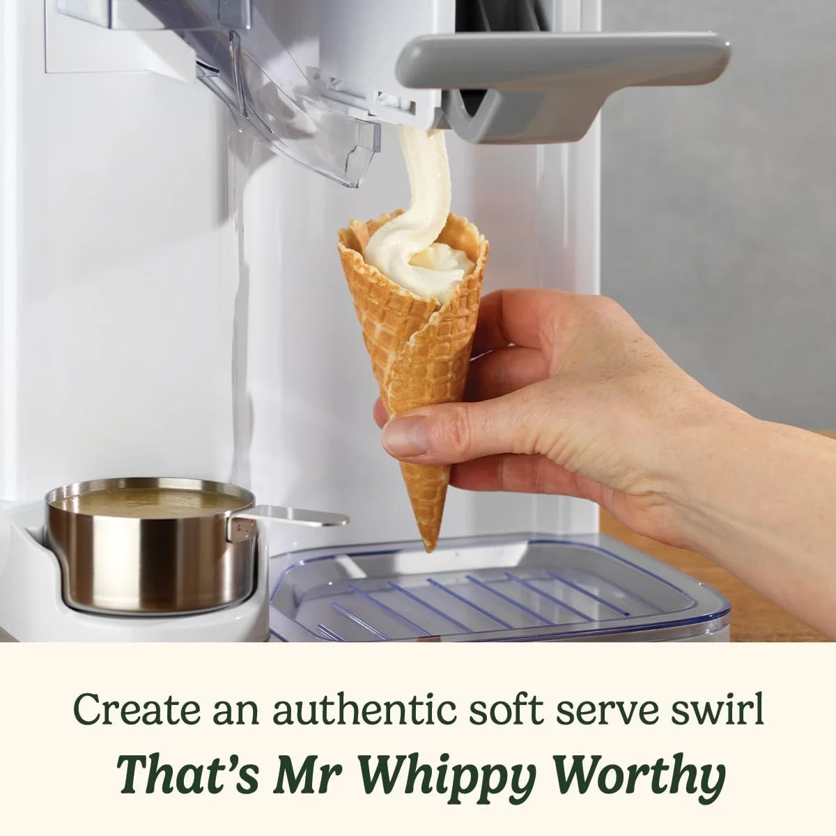 دستگاه بستنی ساز قیفی Cuisinart ICE48U - دستگاه بستنی ساز خانگی آسان با پخش کننده تاپینگ، کاملا اتوماتیک - فقط کافیست مواد مورد علاقه خود را اضافه کنید - ظرفیت 1.42 لیتر