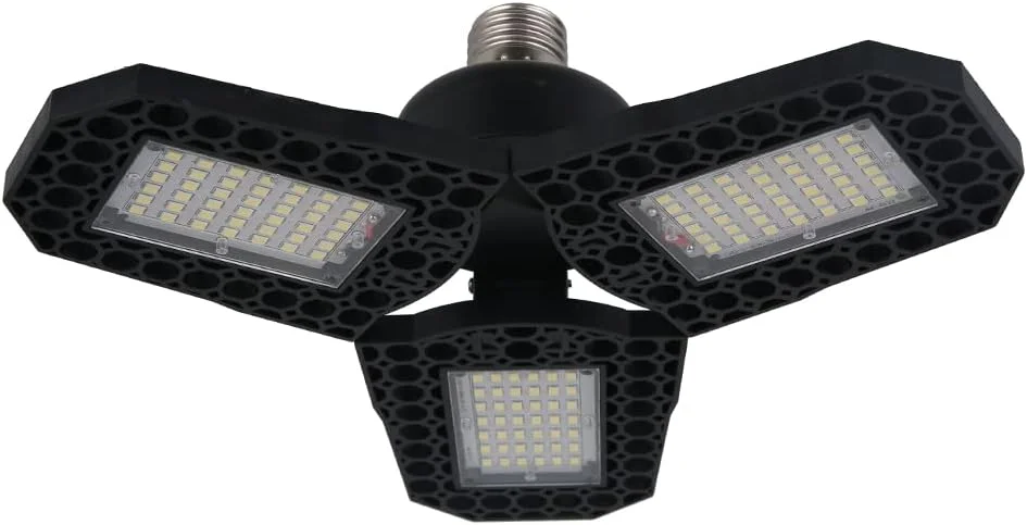 چراغ گاراژ LED 60W 1420LM فوق العاده روشن، چراغ سقفی تغییر شکل پذیر، چراغ های خلیجی تاشو با 3 پنل قابل تنظیم برای کارگاه زیرزمین چراغ گاراژ LED 60W 1420LM فوق العاده روشن، چراغ سقفی تغییر شکل پذیر، چراغ های خلیجی تاشو با 3 پنل قابل تنظیم برای کارگاه زیرزمین