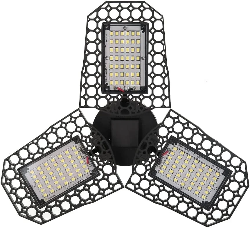 چراغ گاراژ LED 60W 1420LM فوق العاده روشن، چراغ سقفی تغییر شکل پذیر، چراغ های خلیجی تاشو با 3 پنل قابل تنظیم برای کارگاه زیرزمین چراغ گاراژ LED 60W 1420LM فوق العاده روشن، چراغ سقفی تغییر شکل پذیر، چراغ های خلیجی تاشو با 3 پنل قابل تنظیم برای کارگاه زیرزمین