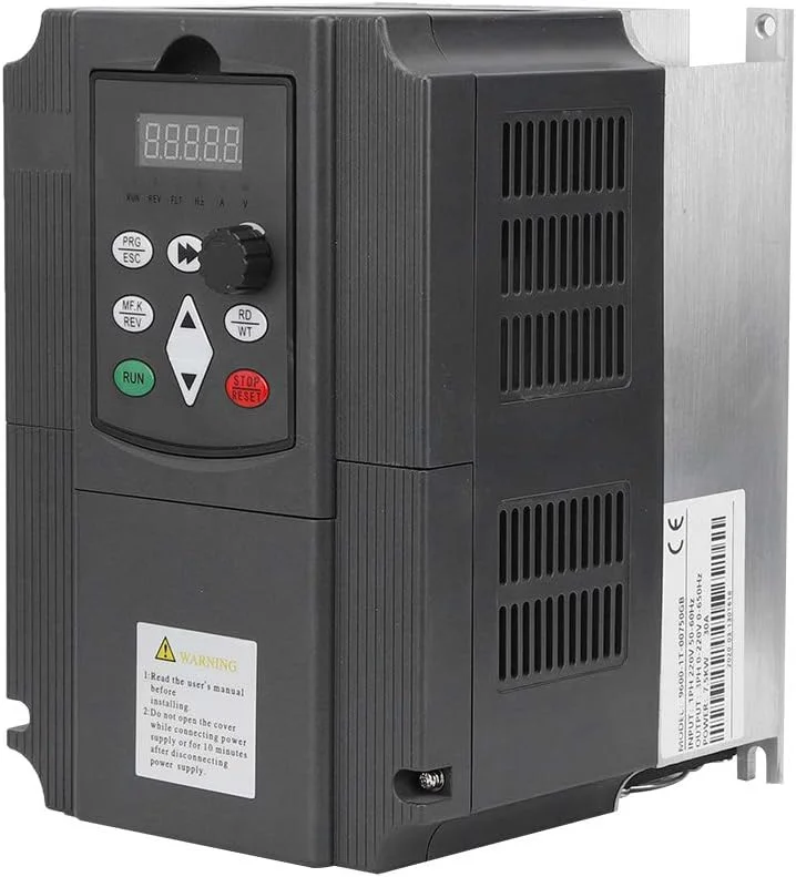 درایو فرکانس متغیر 7.5 کیلووات 30 آمپر، ورودی تک فاز AC 220 ولت خروجی سه فاز VFD اینورتر مبدل فرکانس، درایو کنترل سرعت متغیر حرفه ای برای کنترل سرعت موتور