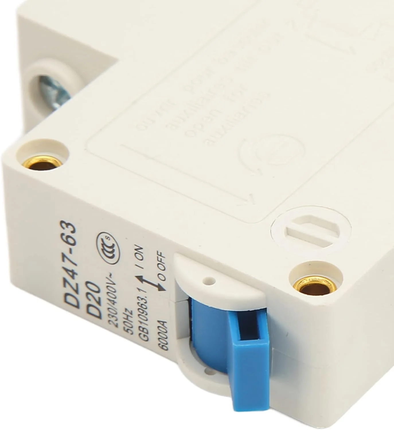 کلید مینیاتوری تک پل 20 آمپر مدل DZ47 63 D20 قابل نصب روی ریل DIN، ولتاژ 230V 400V 50Hz، قدرت قطع 6000A، جنس PA66 مناسب برای خانه و اداره کلید مینیاتوری تک پل 20 آمپر مدل DZ47 63 D20 قابل نصب روی ریل DIN، ولتاژ 230V 400V 50Hz، قدرت قطع 6000A، جنس PA66 مناسب برای خانه و اداره