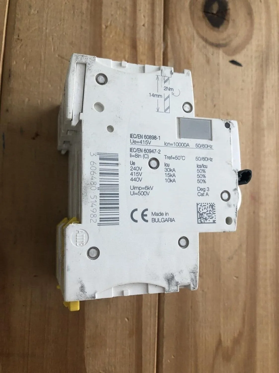 کلید مینیاتوری سه پل 20 آمپر تیپ C اشنایدر الکتریک Acti9 iC60H مدل A9F54320 کلید مینیاتوری سه پل 20 آمپر تیپ C اشنایدر الکتریک Acti9 iC60H مدل A9F54320
