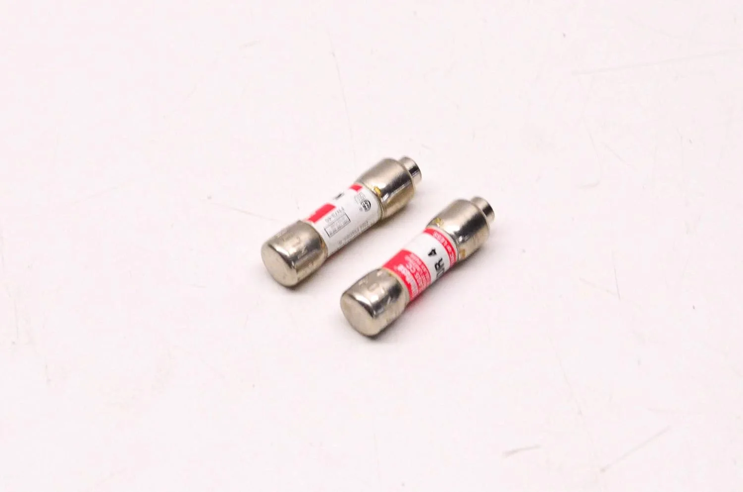 فیوز تاخیری کلاس CC محدود کننده جریان Littelfuse مدل KLDR-4 با آمپر 4 فیوز تاخیری کلاس CC محدود کننده جریان Littelfuse مدل KLDR-4 با آمپر 4