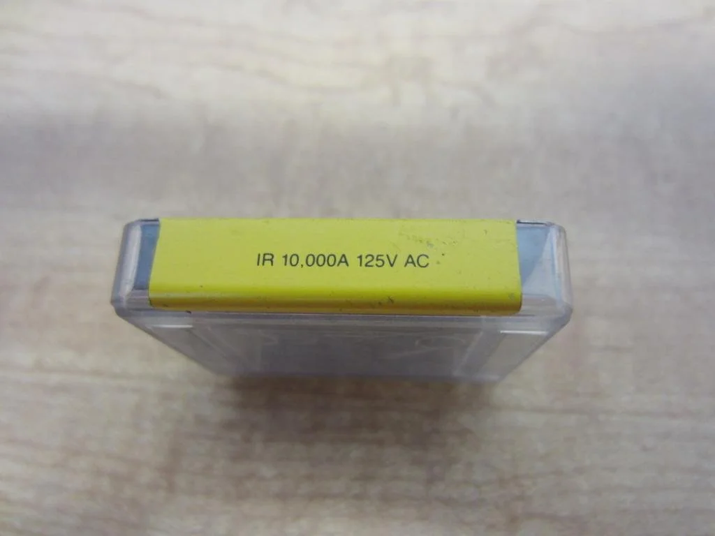 فیوز Bussmann GMA-5A 5 آمپر 125 ولت Buss GMA5A (بسته 5 عددی) فیوز Bussmann GMA-5A 5 آمپر 125 ولت Buss GMA5A (بسته 5 عددی)