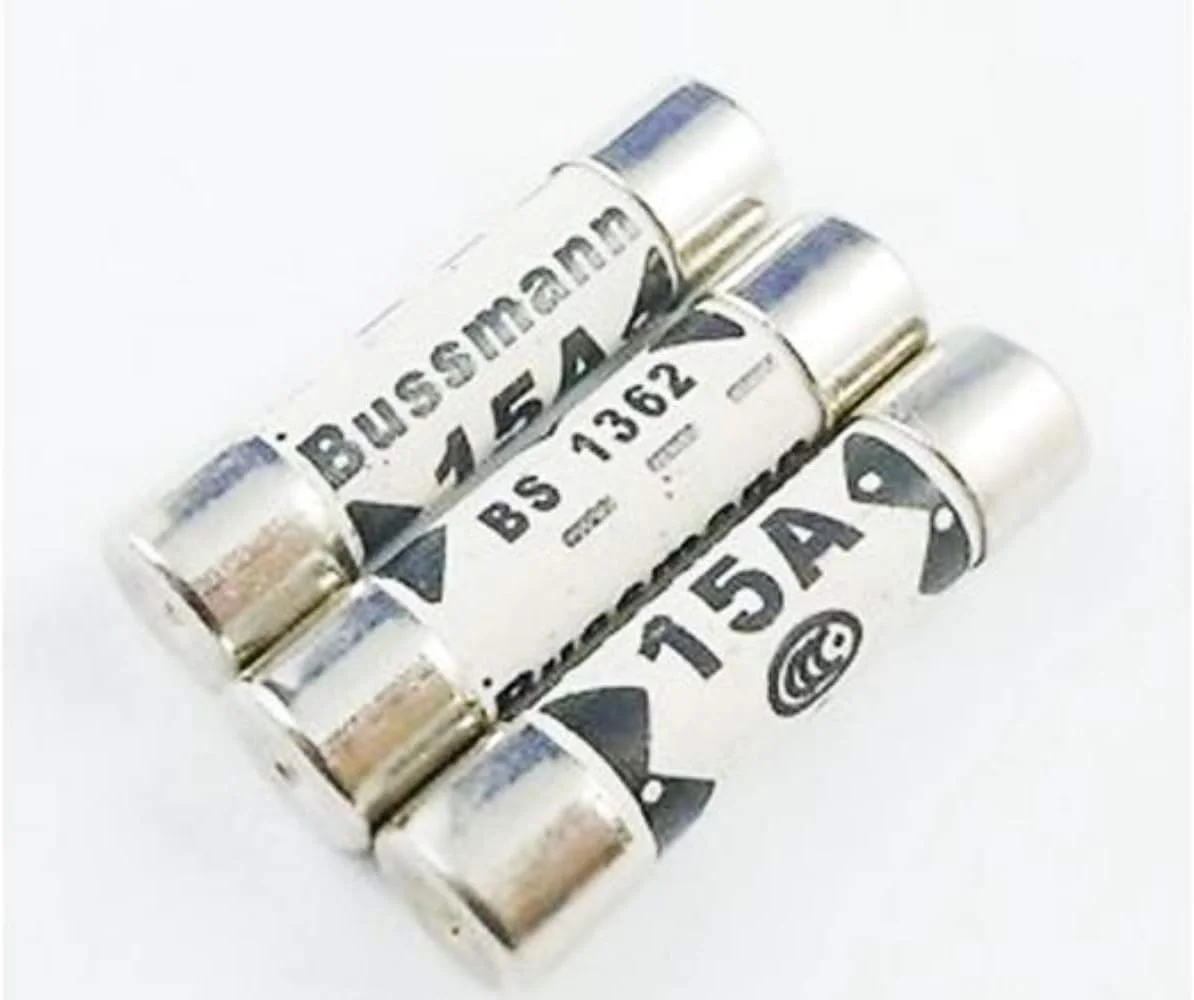 فیوز سرامیکی ترمیناتور، بسته 10 عددی، فیوزهای سرامیکی 6X25mm با عملکرد سریع (بسته 10 عددی 15 آمپر) فیوز سرامیکی ترمیناتور، بسته 10 عددی، فیوزهای سرامیکی 6X25mm با عملکرد سریع (بسته 10 عددی 15 آمپر)