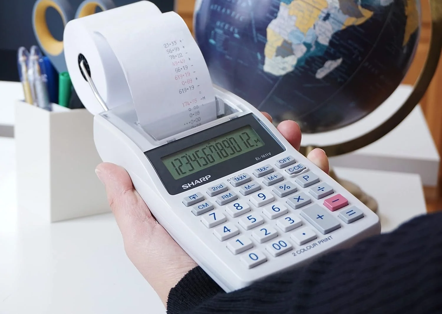 ماشین حساب چاپگر شارپ EL 1611V دستی قابل حمل بی سیم 12 رقمی با صفحه نمایش LCD بزرگ دو رنگ با عملکردهای مالیاتی، 191 x 99 x 42 میلی متر، سفید