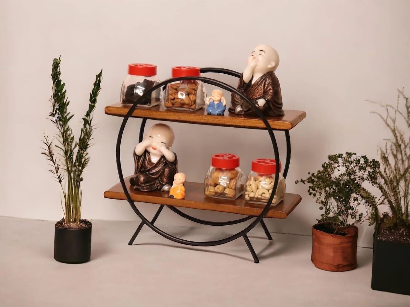 قفسه ارگانایزر گرد خانه و آشپزخانه Vesta Homes / قفسه های ذخیره سازی / قفسه ادویه / ارگانایزر چوبی برای دفتر، اتاق خواب | 40.5 x 16.5 x 37 سانتی متر | چوب انبه و آهن | دست ساز هند قفسه ارگانایزر گرد خانه و آشپزخانه Vesta Homes / قفسه های ذخیره سازی / قفسه ادویه / ارگانایزر چوبی برای دفتر، اتاق خواب | 40.5 x 16.5 x 37 سانتی متر | چوب انبه و آهن | دست ساز هند