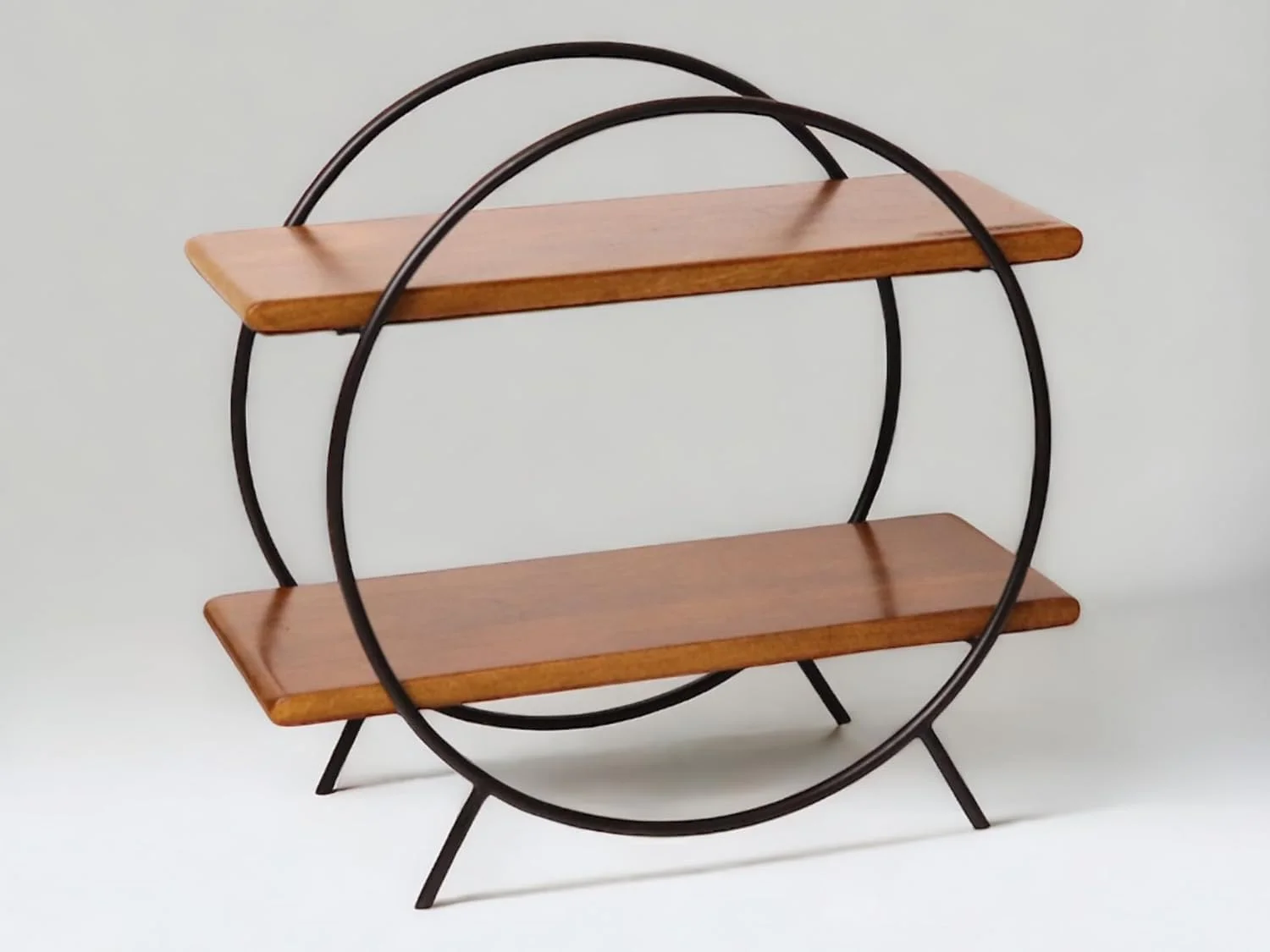 قفسه ارگانایزر گرد خانه و آشپزخانه Vesta Homes / قفسه های ذخیره سازی / قفسه ادویه / ارگانایزر چوبی برای دفتر، اتاق خواب | 40.5 x 16.5 x 37 سانتی متر | چوب انبه و آهن | دست ساز هند قفسه ارگانایزر گرد خانه و آشپزخانه Vesta Homes / قفسه های ذخیره سازی / قفسه ادویه / ارگانایزر چوبی برای دفتر، اتاق خواب | 40.5 x 16.5 x 37 سانتی متر | چوب انبه و آهن | دست ساز هند