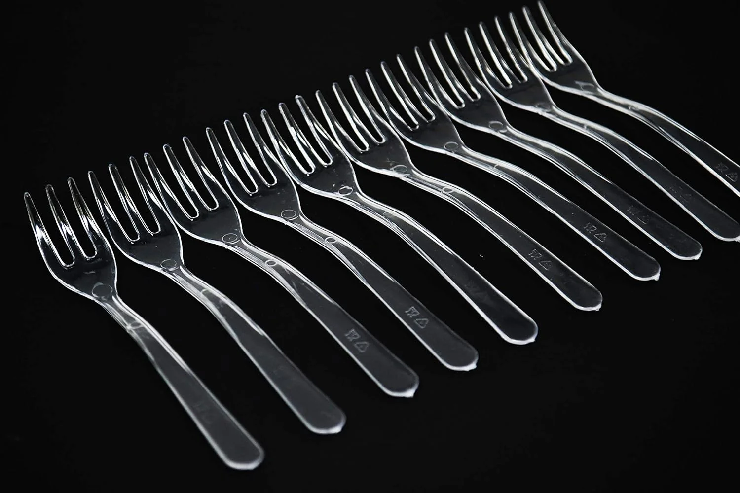 چنگال های کوچک پلاستیکی شفاف لورسو 50 عددی برای میوه، دسر و کیک های یخ زده - یکبار مصرف، بدون BPA، قابل استفاده مجدد، 3.8 اینچ چنگال های کوچک پلاستیکی شفاف لورسو 50 عددی برای میوه، دسر و کیک های یخ زده - یکبار مصرف، بدون BPA، قابل استفاده مجدد، 3.8 اینچ