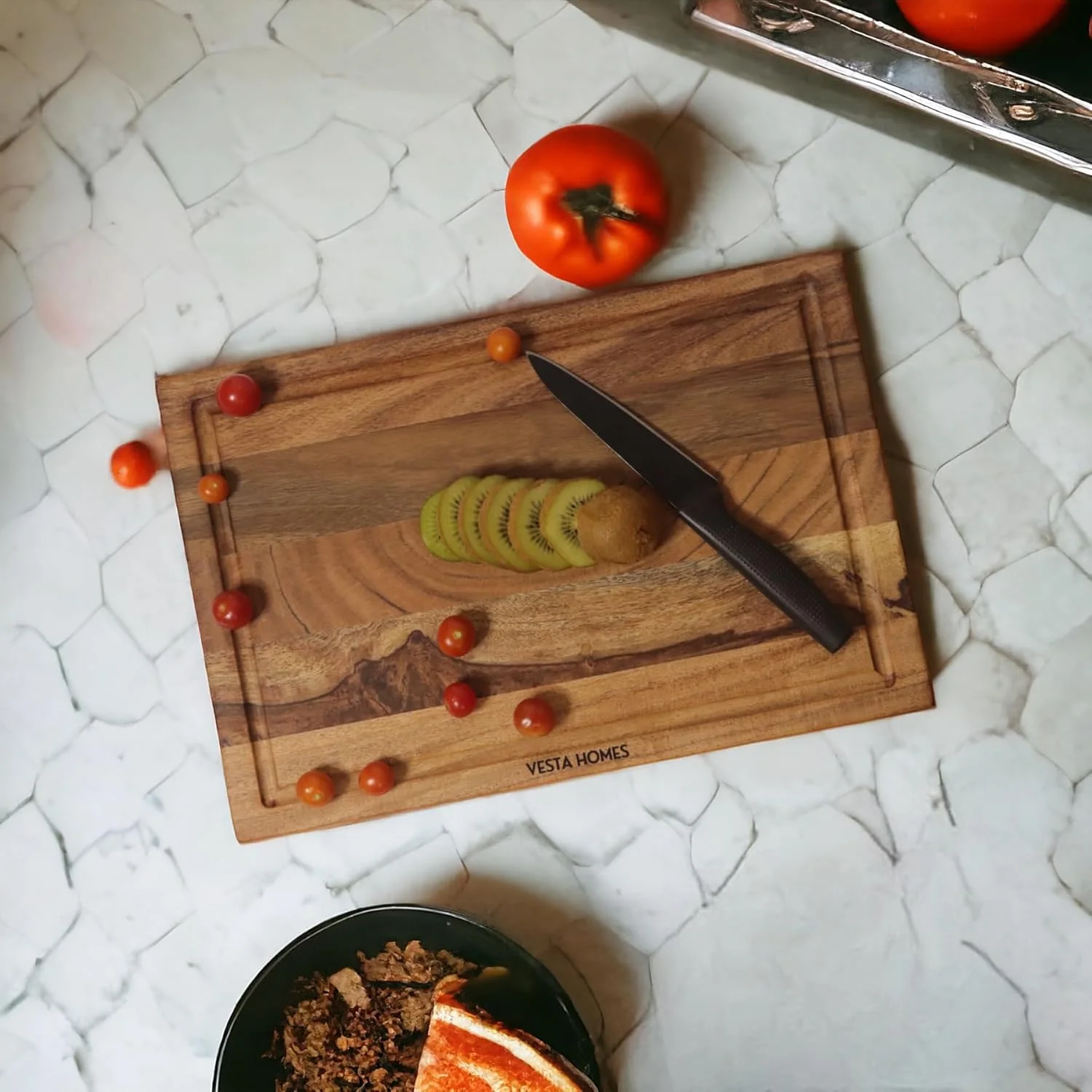 تخته برش چوبی Vesta Homes، تخته خردکن/سرو، تخته/بلوک برای سبزیجات، میوه ها، پنیر و Charcuterie | چوب اقاقیا طبیعی | 38 x 25.5 x 2.5 سانتی متر | دست ساز در هند تخته برش چوبی Vesta Homes، تخته خردکن/سرو، تخته/بلوک برای سبزیجات، میوه ها، پنیر و Charcuterie | چوب اقاقیا طبیعی | 38 x 25.5 x 2.5 سانتی متر | دست ساز در هند