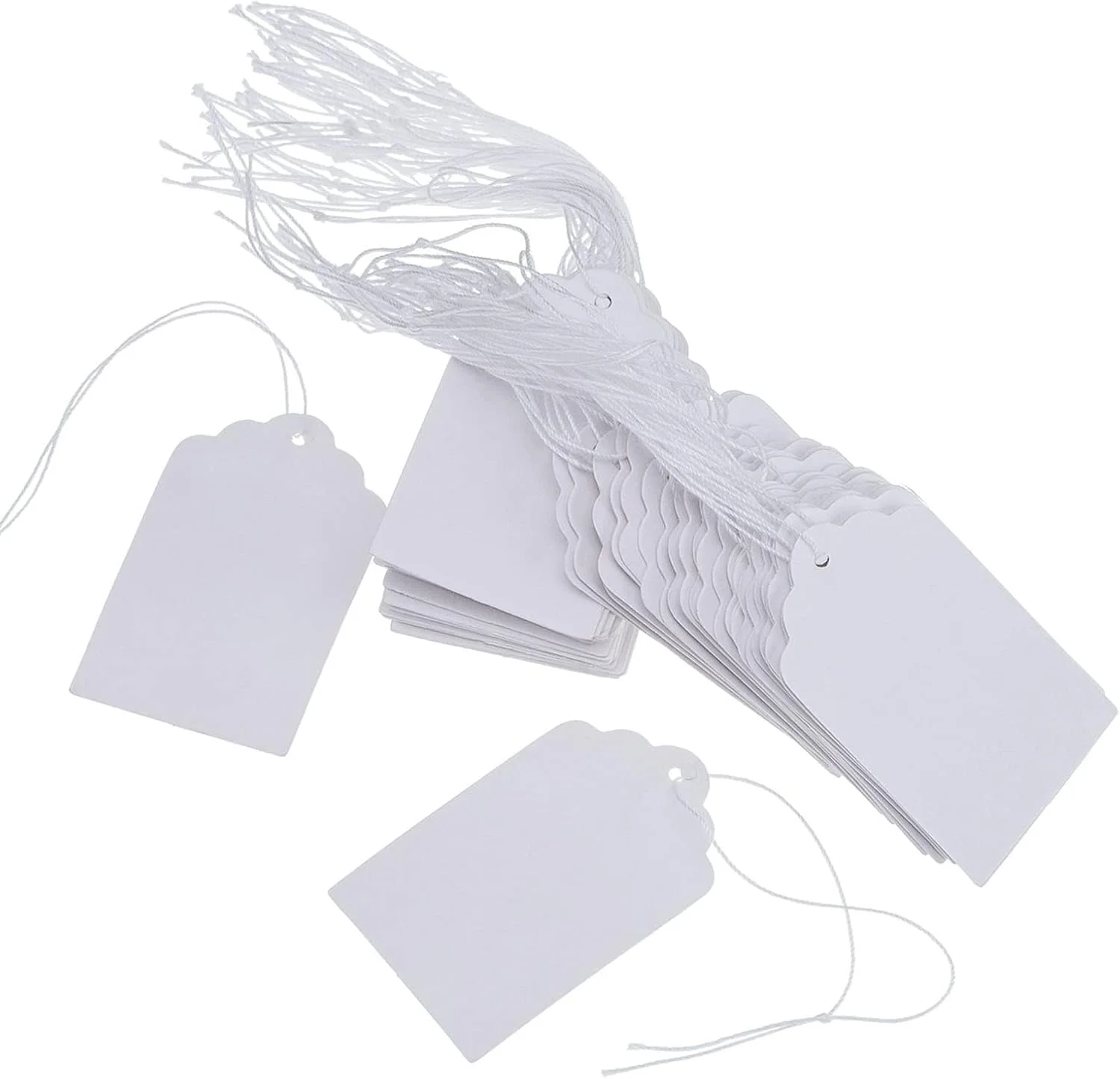 برچسب قیمت HBSTUDIO با نخ متصل، برچسب سفید علامت گذاری، برچسب های کاغذی کوچک قیمت، برچسب آویز لباس، برچسب های خالی برای قیمت گذاری جواهرات، حراج حیاط، خرده فروشی (500 عدد)