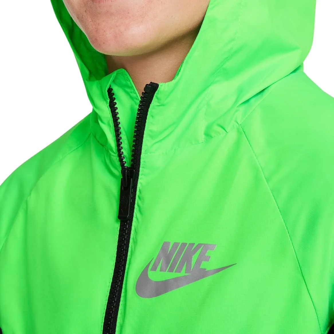 کاپشن ورزشی نایک Sportswear Windrunner (مناسب کودکان کوچک/بزرگ)، مشکی/سبز/نقره ای، سایز مدیوم کاپشن ورزشی نایک Sportswear Windrunner (مناسب کودکان کوچک/بزرگ)، مشکی/سبز/نقره ای، سایز مدیوم
