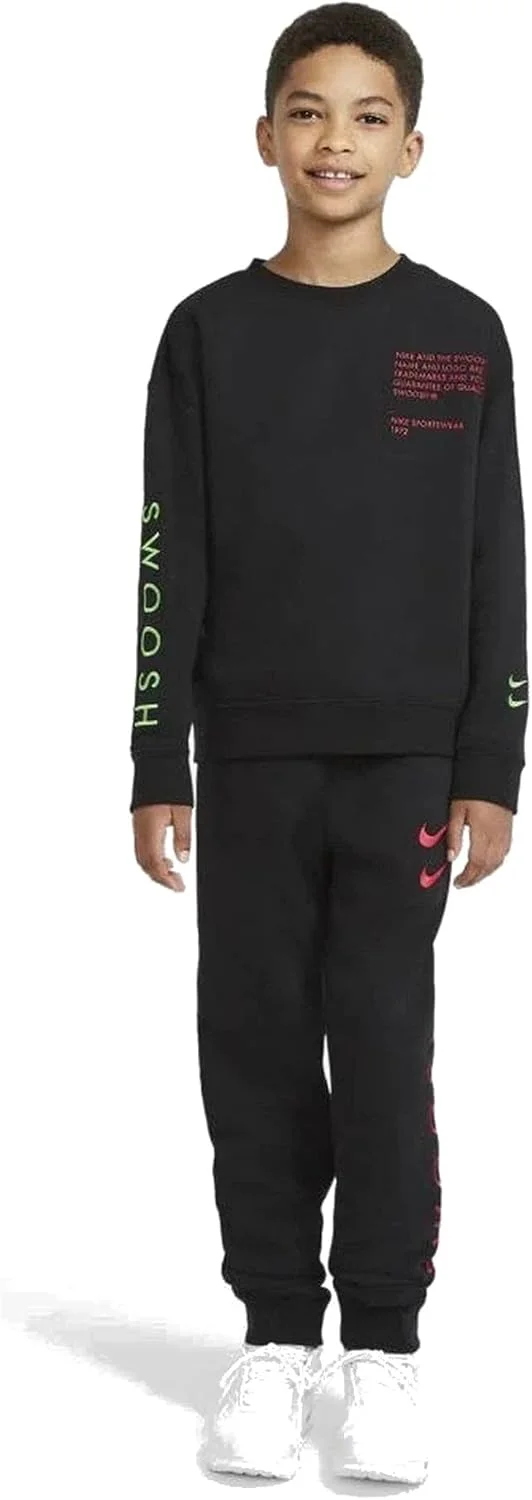 سویشرت یقه گرد نایک اسپرتس ویر Swoosh پسرانه (بزرگ، مشکی/کهربایی)