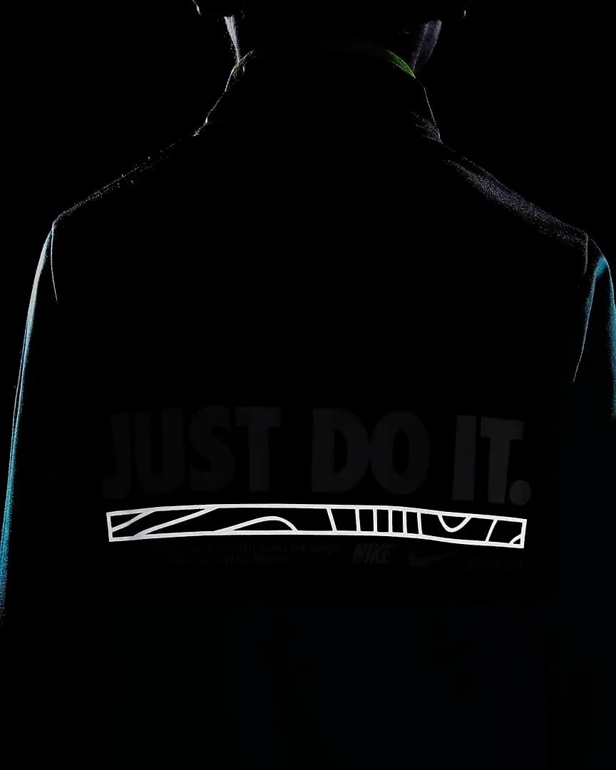 ست دو تکه ژاکت زیپ دار و شلوار ورزشی پسرانه نایک مدل Sportswear Illuminate Tricot، سایز S(76k251-b9i)/V، سایز 4 ست دو تکه ژاکت زیپ دار و شلوار ورزشی پسرانه نایک مدل Sportswear Illuminate Tricot، سایز S(76k251-b9i)/V، سایز 4