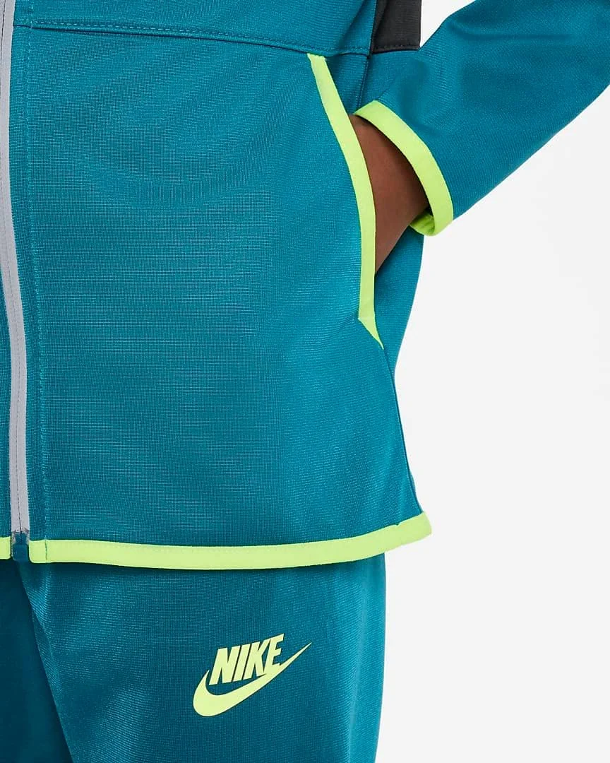 ست دو تکه ژاکت زیپ دار و شلوار ورزشی پسرانه نایک مدل Sportswear Illuminate Tricot، سایز S(76k251-b9i)/V، سایز 4 ست دو تکه ژاکت زیپ دار و شلوار ورزشی پسرانه نایک مدل Sportswear Illuminate Tricot، سایز S(76k251-b9i)/V، سایز 4