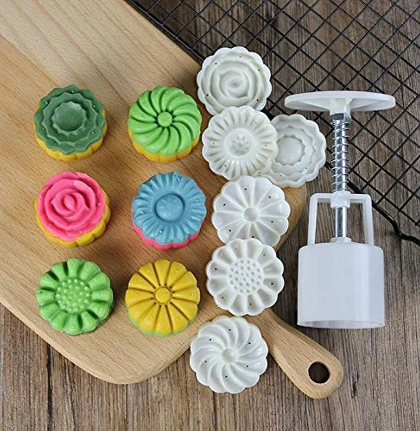 قالب برش کوکی ماه کیک گل رز سه بعدی، ابزار پخت شیرینی DIY، 1 بشکه + مجموعه 6 مهر، قالب کیک با فشار دست، سفید قالب برش کوکی ماه کیک گل رز سه بعدی، ابزار پخت شیرینی DIY، 1 بشکه + مجموعه 6 مهر، قالب کیک با فشار دست، سفید