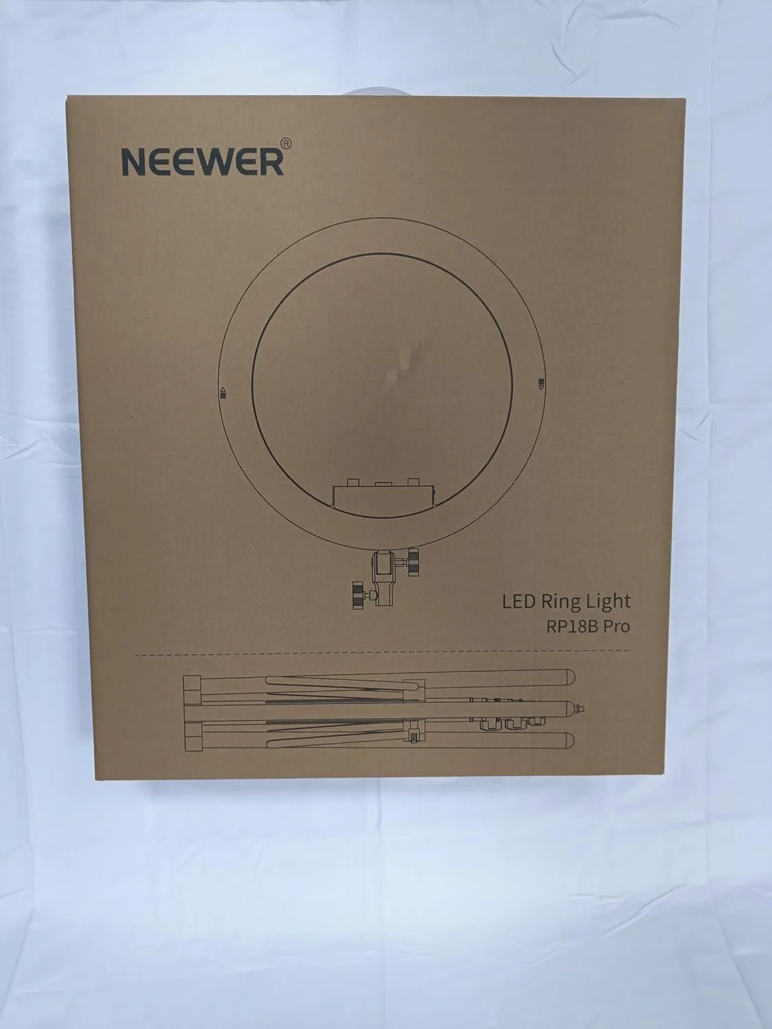 حلقه نور حرفه ای 18 اینچی NEEWER، حلقه نور فوق العاده نازک، 45 وات 2900K-7000K TLCI98، با سه پایه، شاتر از راه دور و کنترل برنامه، نورپردازی نرم تر برای سلفی TikTok، RP18B Pro سفید حلقه نور حرفه ای 18 اینچی NEEWER، حلقه نور فوق العاده نازک، 45 وات 2900K-7000K TLCI98، با سه پایه، شاتر از راه دور و کنترل برنامه، نورپردازی نرم تر برای سلفی TikTok، RP18B Pro سفید