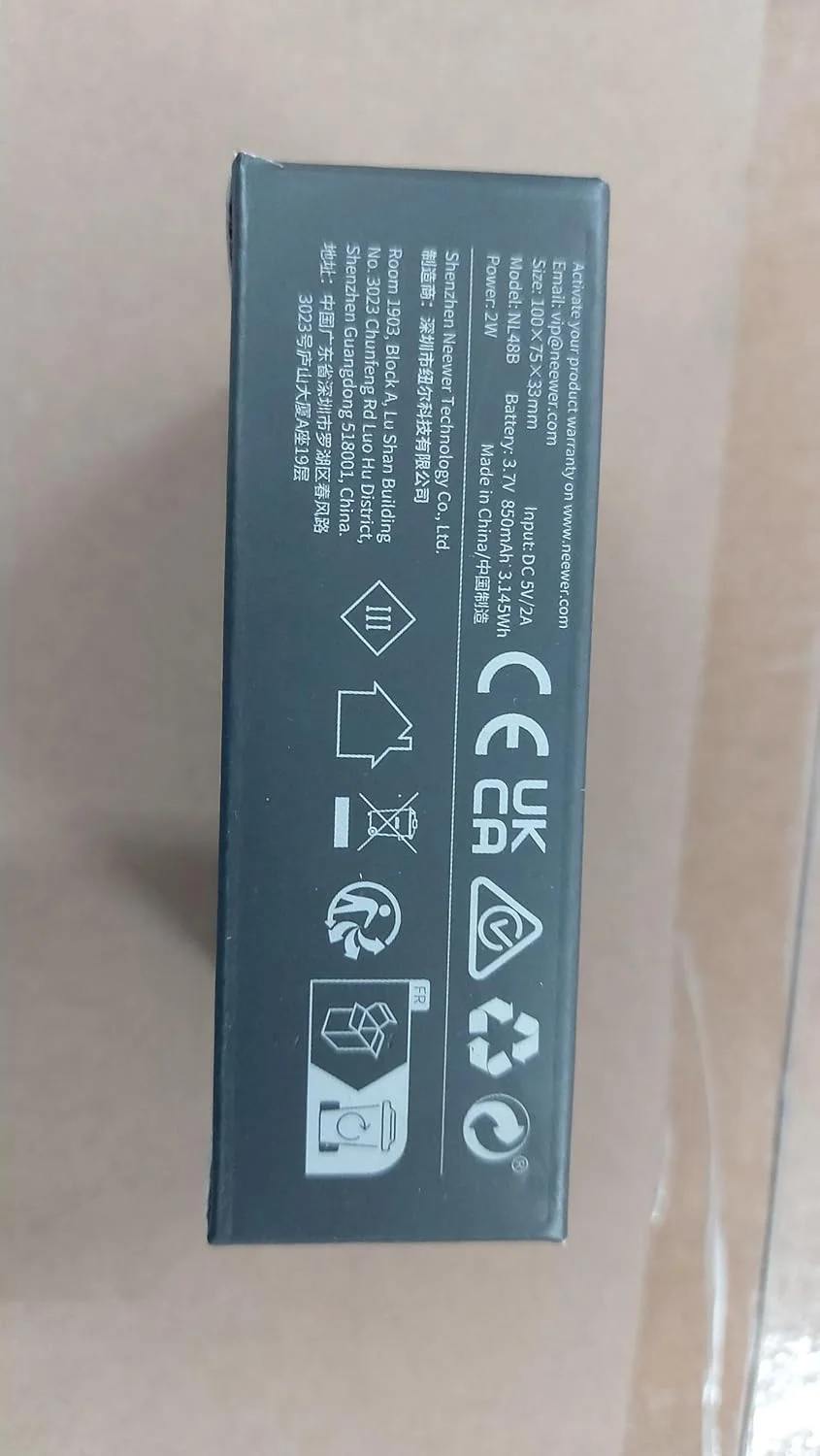 نور سلفی مغناطیسی NEEWER BASICS سازگار با MagSafe iPhone، نور حلقه ای کوچک LED رومیزی با آینه/پارچه تمیز کننده برای بزرگنمایی آرایش ضبط کنفرانس ویدیویی، مشکی NL48B نور سلفی مغناطیسی NEEWER BASICS سازگار با MagSafe iPhone، نور حلقه ای کوچک LED رومیزی با آینه/پارچه تمیز کننده برای بزرگنمایی آرایش ضبط کنفرانس ویدیویی، مشکی NL48B